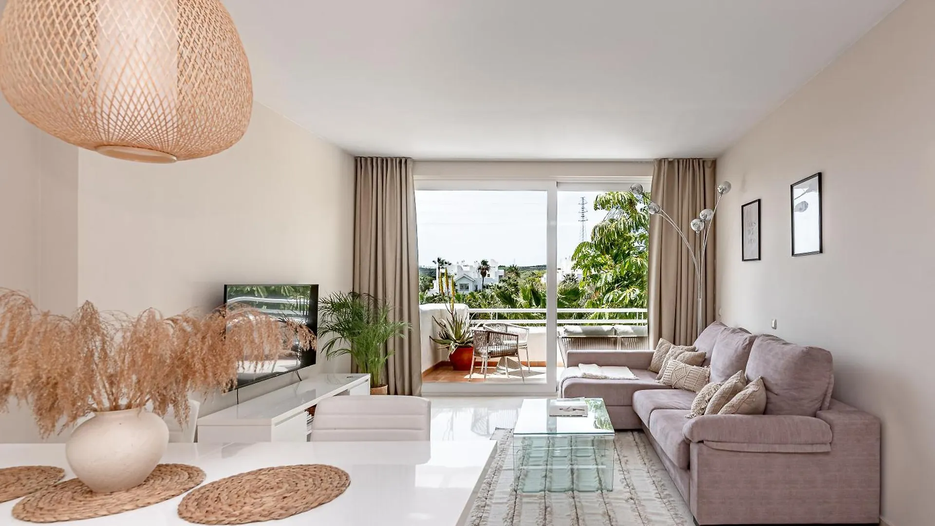 Paradise Lagoon Alcazaba By Hostlovers Estepona