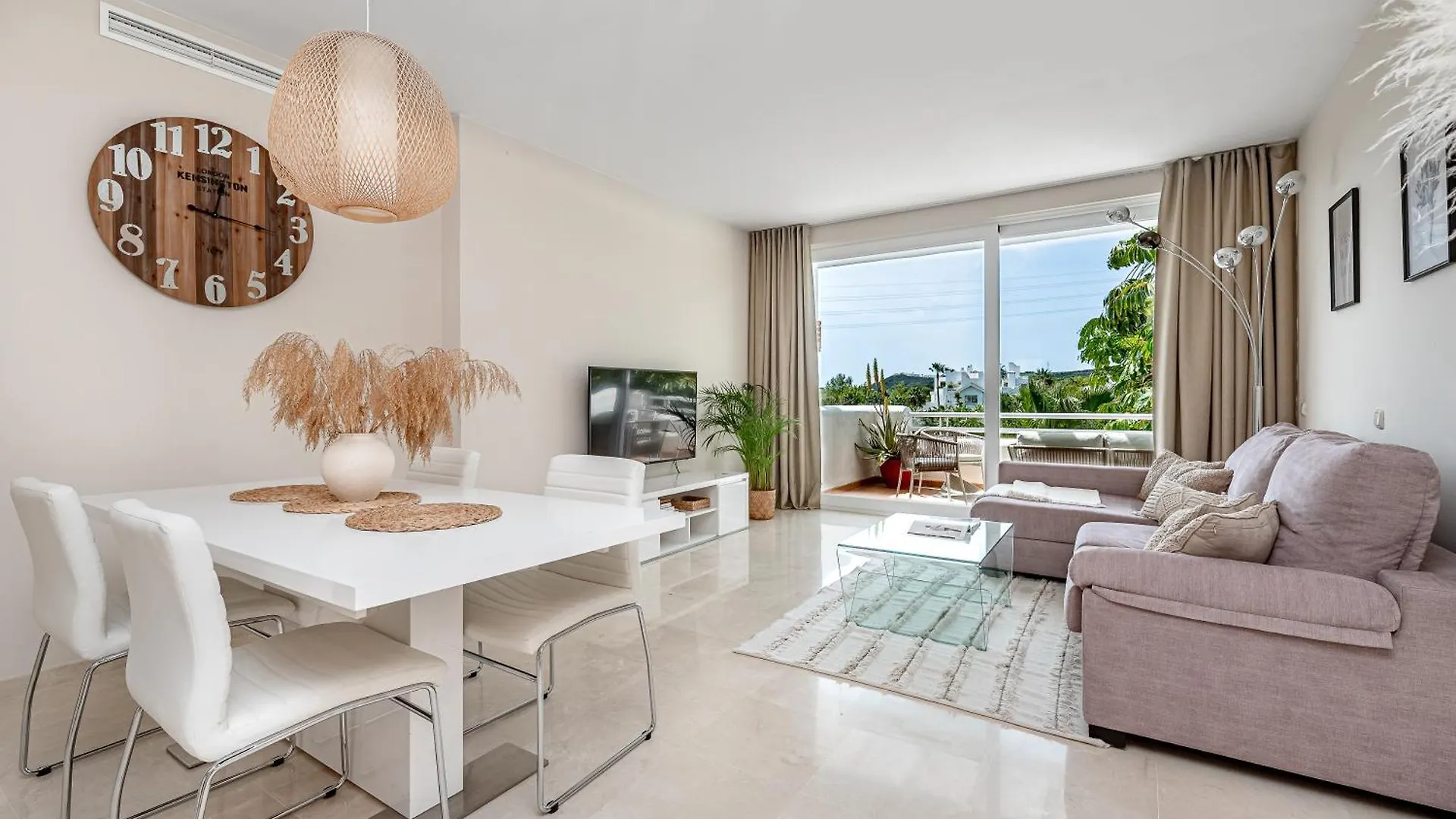 Paradise Lagoon Alcazaba By Hostlovers Estepona