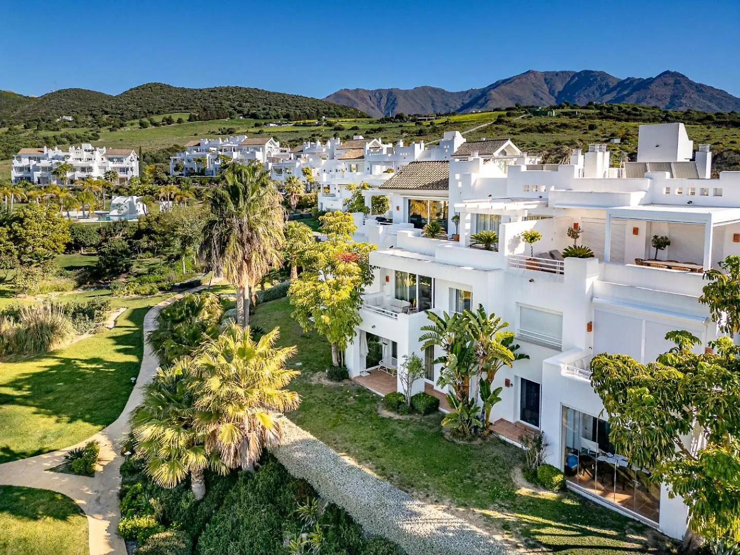 Apartment Paradise Lagoon Alcazaba By Hostlovers Estepona
