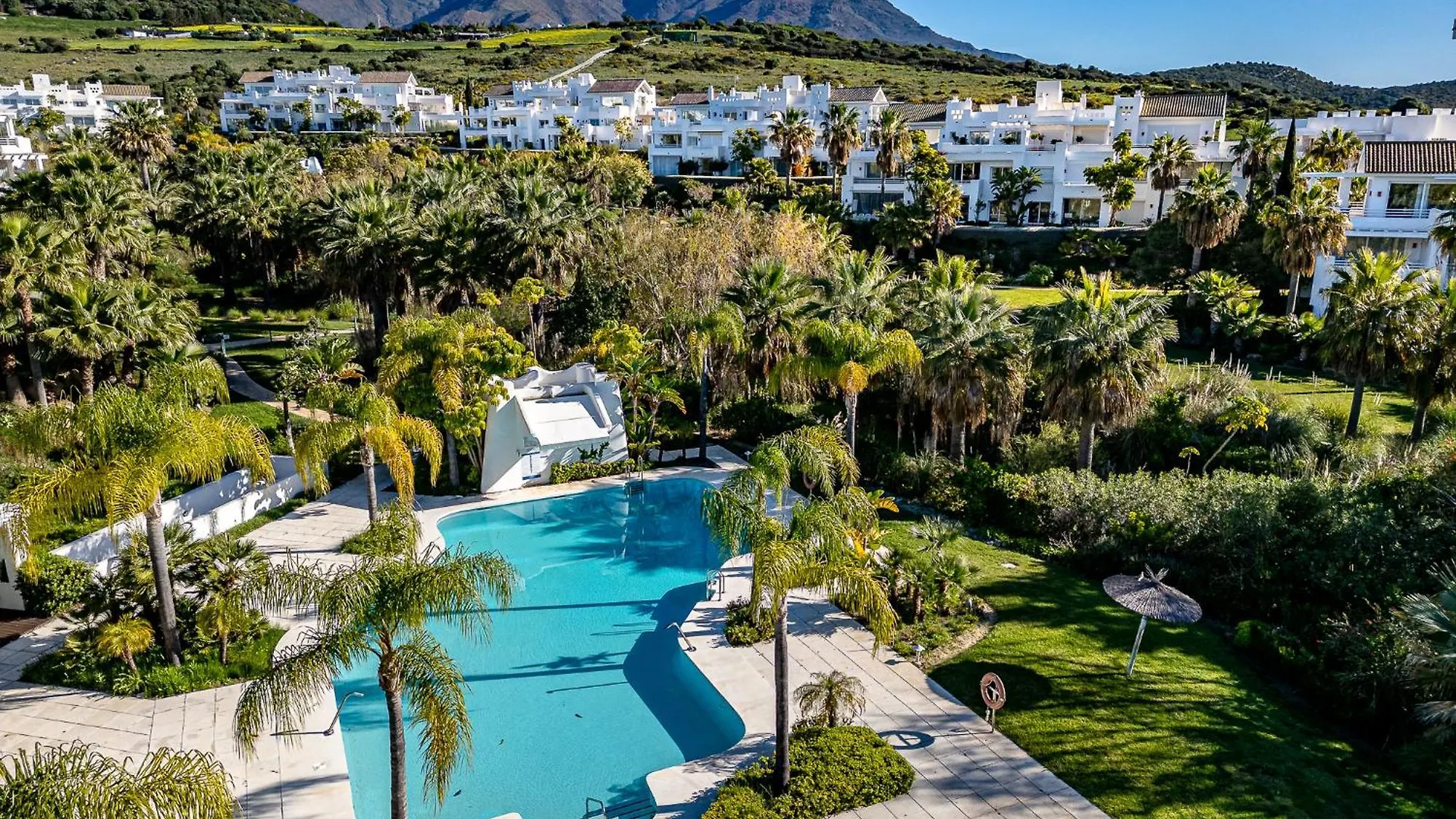 Paradise Lagoon Alcazaba By Hostlovers Estepona Spain