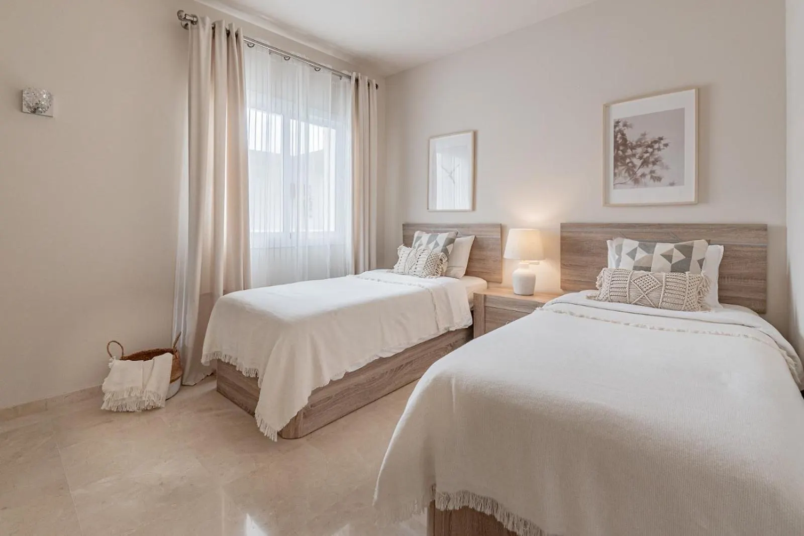 Paradise Lagoon Alcazaba By Hostlovers Estepona 0*,  Spagna